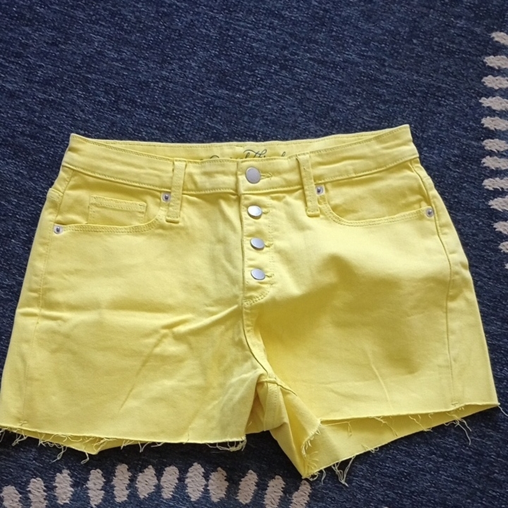 Universal Thread Yellow Button-Fly Women's Shorts… - image 1
